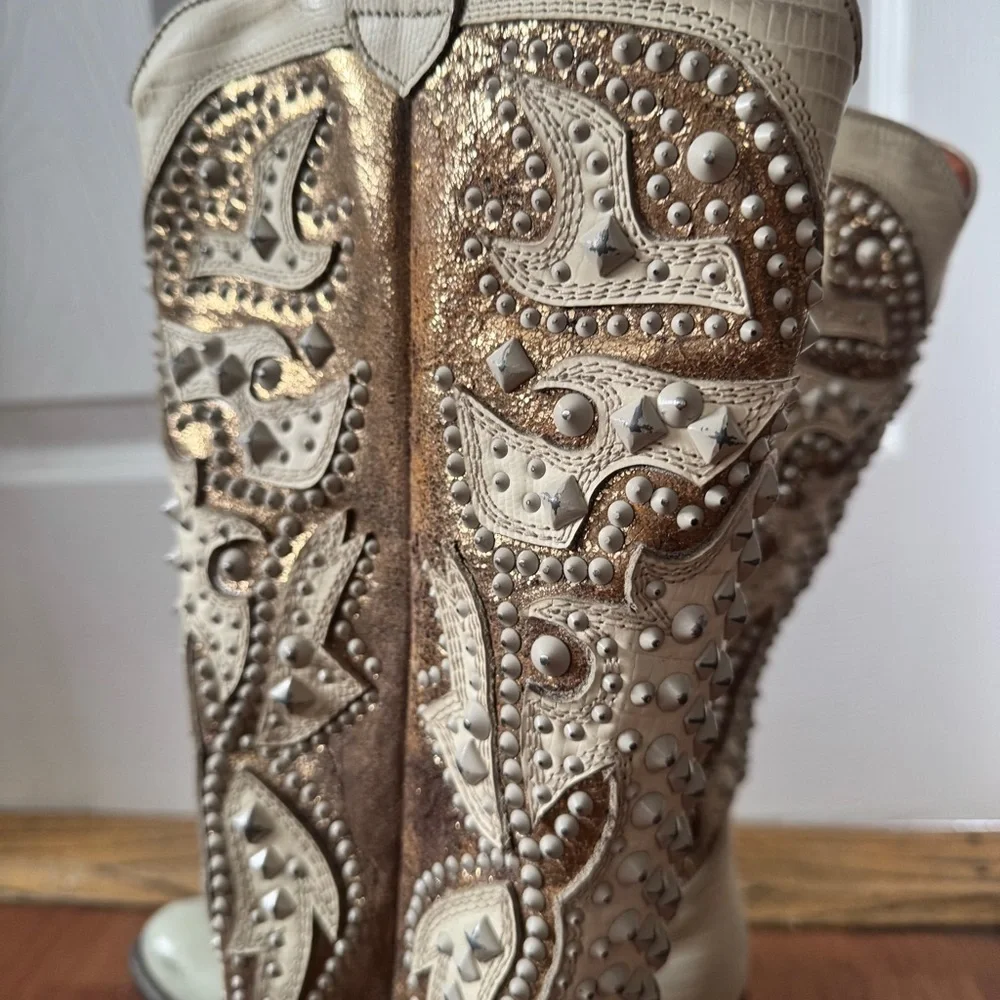 FRYE Off White Handmade Studded Genuine Leather Western Boots 🤍 - Picture 7 of 15